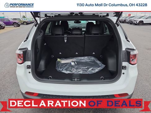 New 2026 Jeep Compass Latitude image 11