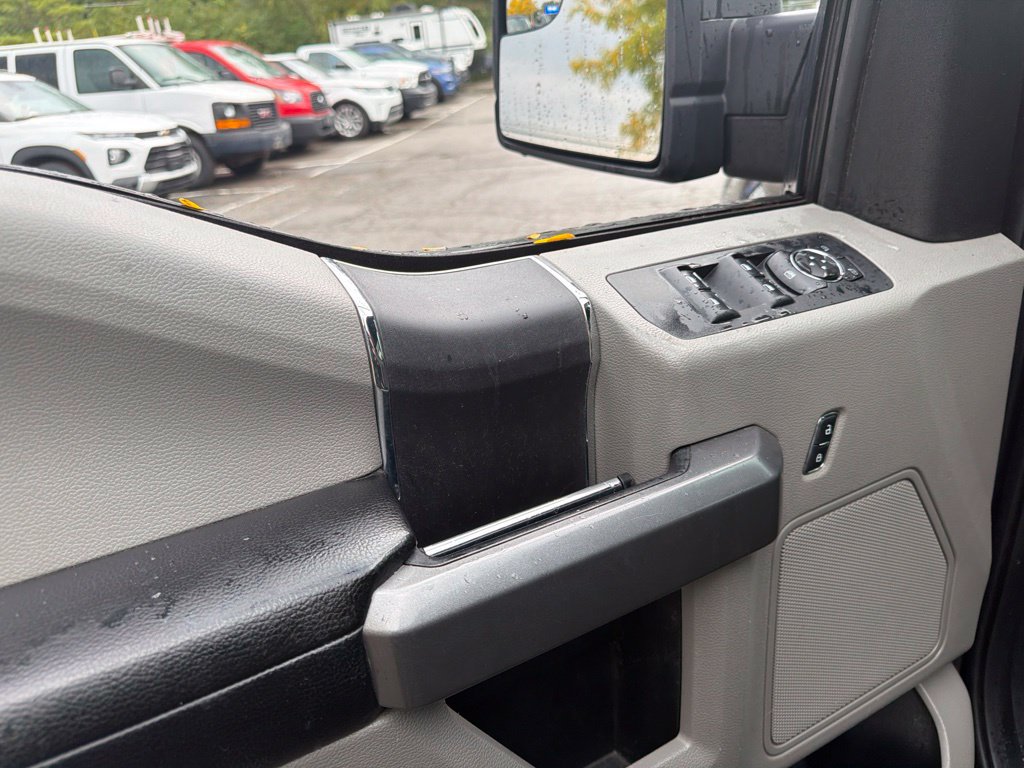 Used 2015 Ford F150 XLT AWD/4WD image 13