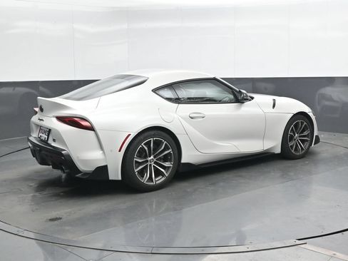 Used 2022 Toyota Supra w/ Safety & Technology Package RWD image 2