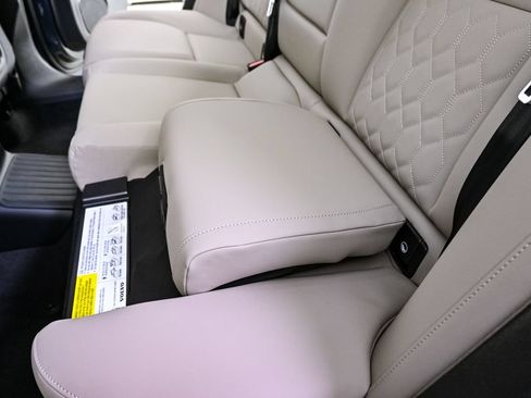 Used 2026 Volvo XC60 T8 Core w/ Climate Package PRO AWD/4WD image 21