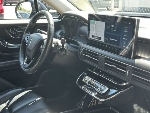 Certified 2023 Lincoln Corsair AWD image 33