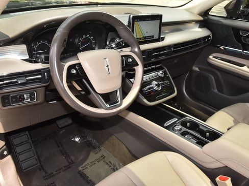 Used 2022 Lincoln Corsair FWD w/ Premium Package image 34