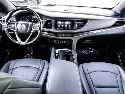 Used 2024 Buick Enclave Premium image 29