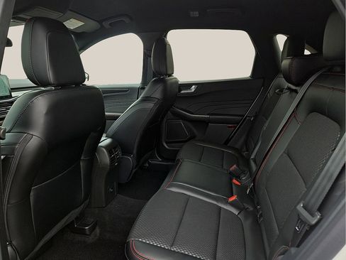 Used 2024 Ford Escape ST-Line w/ Tech Pack #1 AWD/4WD image 9
