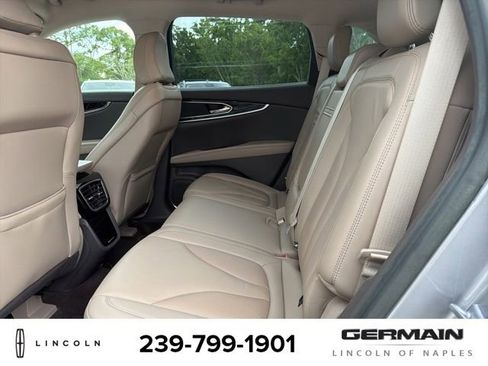Used 2021 Lincoln Nautilus FWD w/ Equipment Group 101A image 13