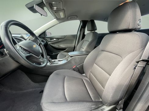 Used 2023 Chevrolet Malibu LT w/ Midnight Edition FWD image 8