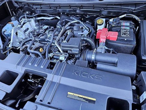 New 2026 Nissan Kicks SR image 18