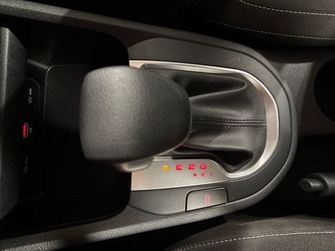 Certified 2022 Kia Forte LXS w/ LXS Technology Package FWD image 22