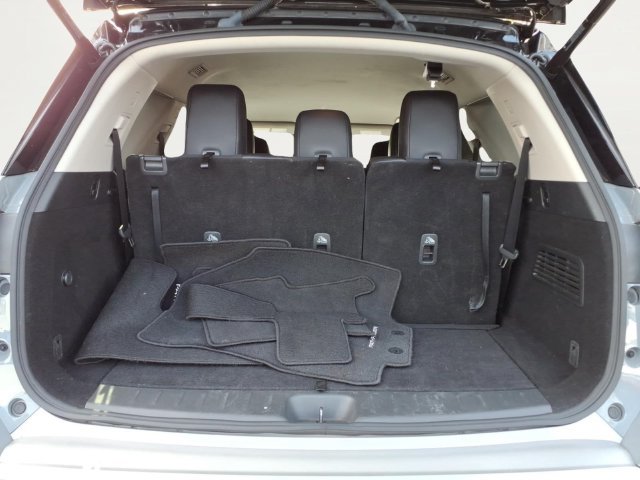 Used 2024 Nissan Pathfinder SL AWD/4WD image 22