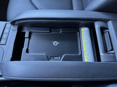 Certified 2020 Toyota Highlander XLE image 25