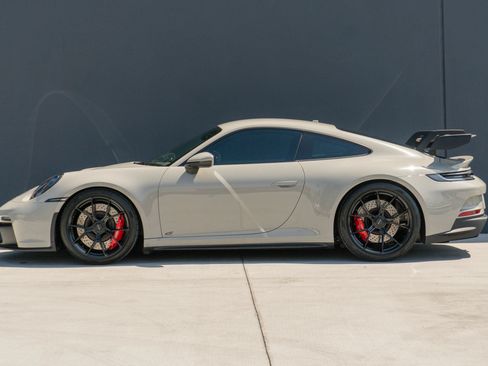 Used 2022 Porsche 911 GT3 RWD image 2