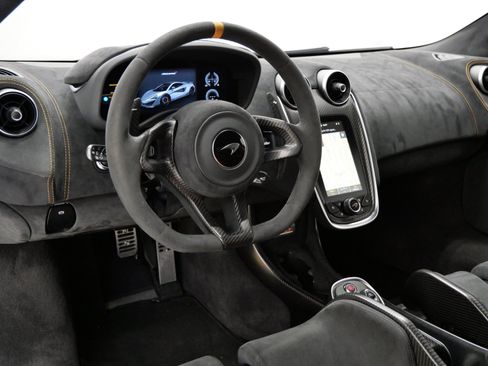 Used 2019 McLaren 600LT RWD image 12