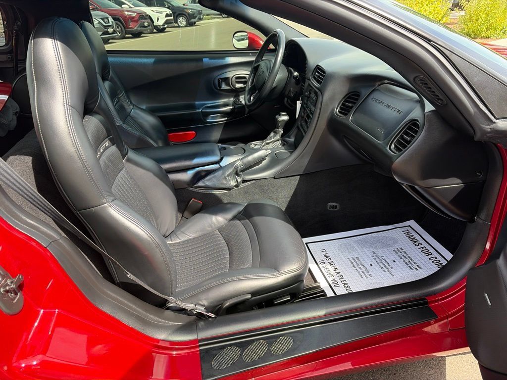 Used 1999 Chevrolet Corvette Coupe w/ Memory Pkg RWD image 13
