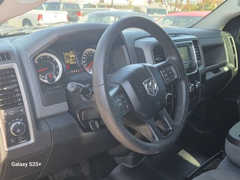 Used 2016 RAM 1500 Express RWD image 17