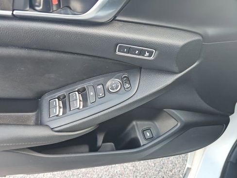 Used 2020 Honda Accord Touring image 16