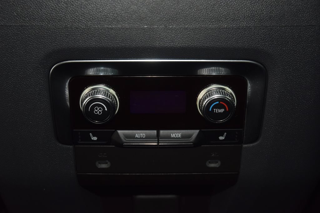 Used 2022 GMC Yukon Denali AWD/4WD image 46