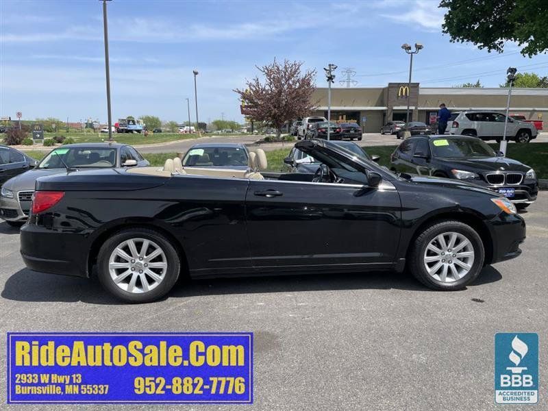 Used 2013 Chrysler 200 Touring FWD image 24