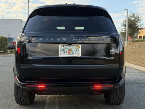 Used 2023 Land Rover Range Rover SE image 6