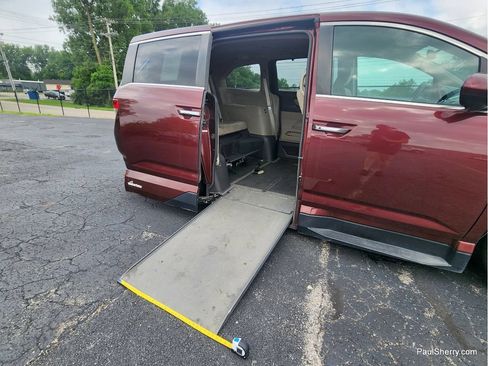 Used 2016 Honda Odyssey EX image 12