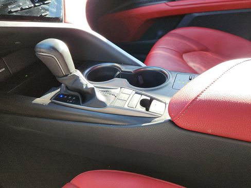 Used 2022 Toyota Camry XSE image 19