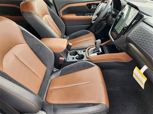 Used 2025 Subaru Forester Touring image 14