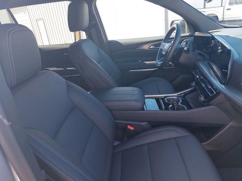 Used 2024 Chevrolet Traverse LT w/ Trailering Package image 10