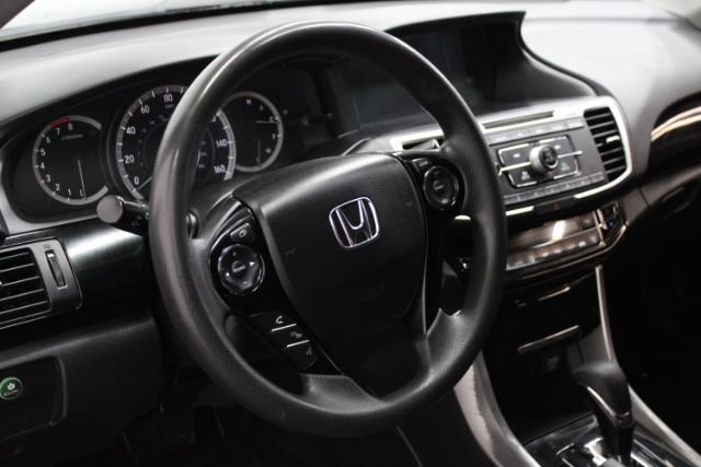 Used 2017 Honda Accord LX image 10