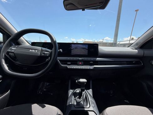 Used 2025 Kia K4 FWD image 32