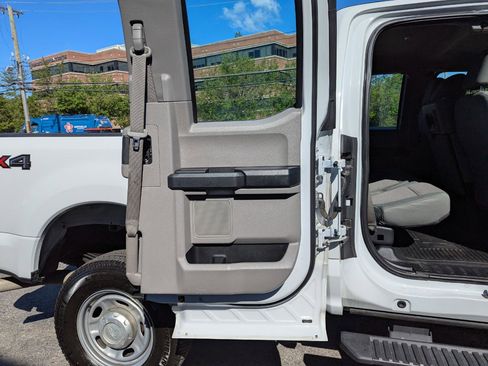 Used 2017 Ford F250 XL w/ Snow Plow Prep Package AWD/4WD image 31
