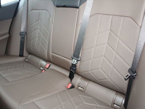 New 2026 BMW 550e xDrive w/ Executive Package image 21