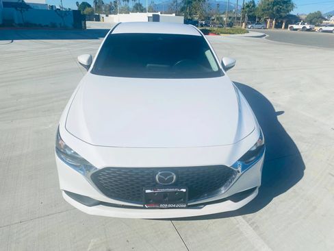 Used 2020 MAZDA MAZDA3 Sedan FWD image 4