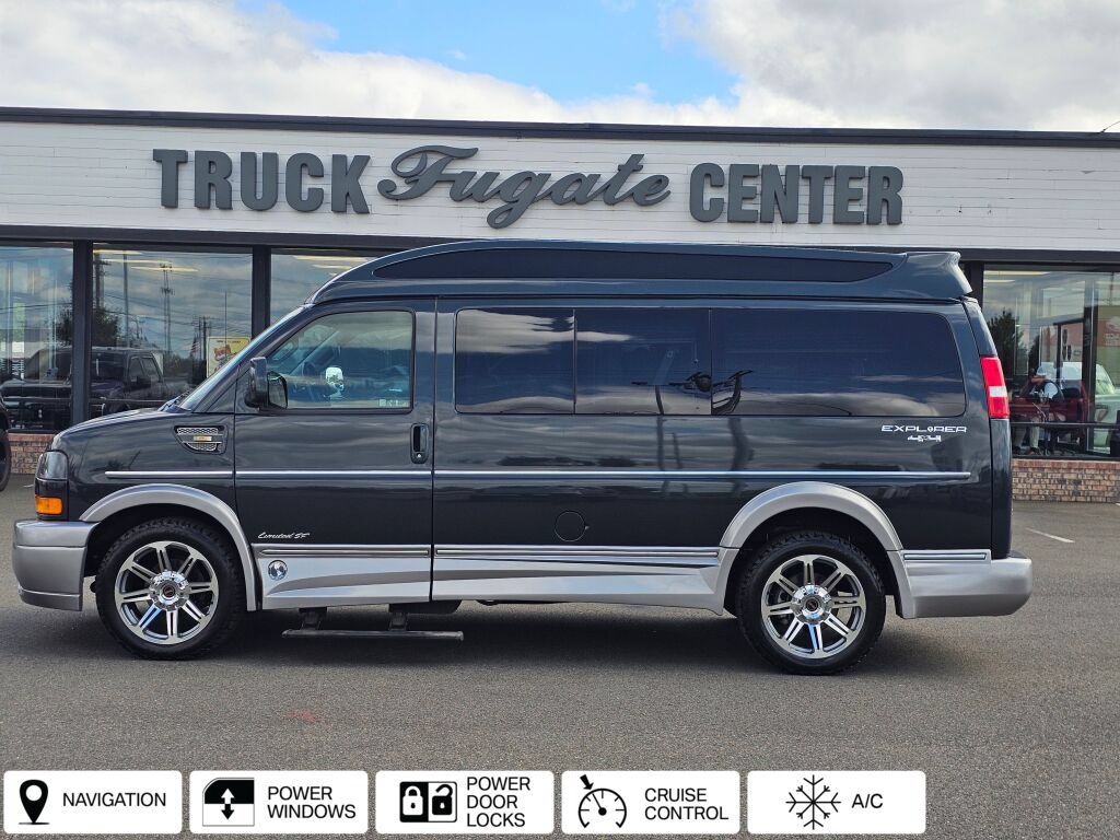Used 2017 GMC Savana 2500 RWD image 1