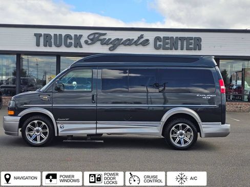 Used 2017 GMC Savana 2500 RWD image 1