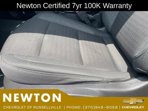 Used 2023 Chevrolet Silverado 1500 LT AWD/4WD image 6
