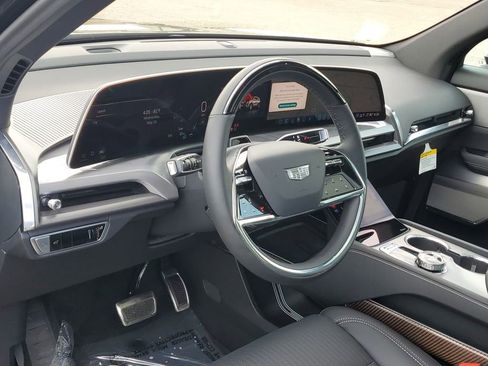 New 2026 Cadillac Vistiq Sport image 10