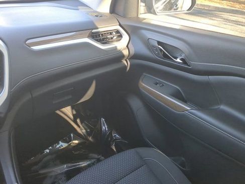 Used 2023 GMC Acadia SLE w/ Driver Convenience Package image 17