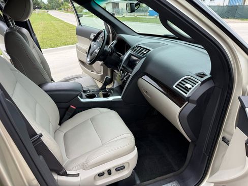 Used 2011 Ford Explorer Limited w/ 302A Rapid Spec Order Code image 32