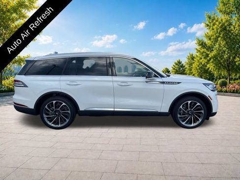 Certified 2024 Lincoln Aviator Reserve w/ Equipment Group 201A AWD/4WD image 9