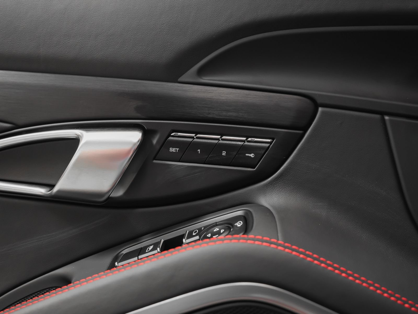 Certified 2025 Porsche 718 Cayman GTS RWD image 32