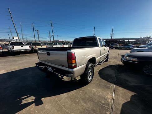 Used 2004 GMC Sierra 1500 SLE w/ Safe And Sound Package image 47