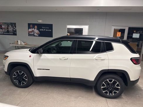 Used 2019 Jeep Compass Trailhawk image 8