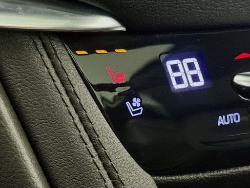 Used 2022 Cadillac XT5 Sportv image 22