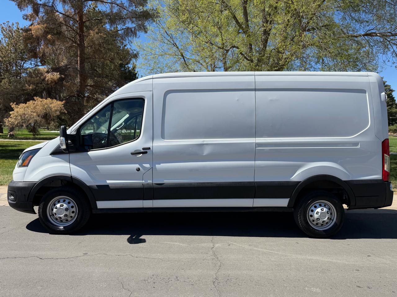Used 2024 Ford Transit 250 148 Medium Roof Extended AWD image 2