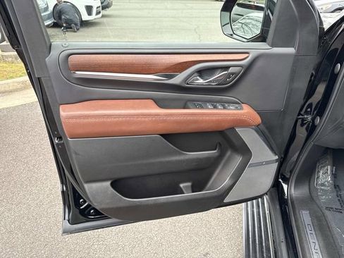 Used 2023 GMC Yukon XL Denali Ultimate image 13