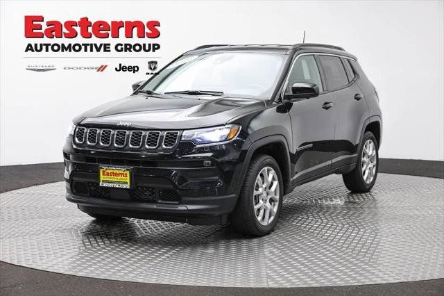 Certified 2024 Jeep Compass Latitude AWD/4WD image 1