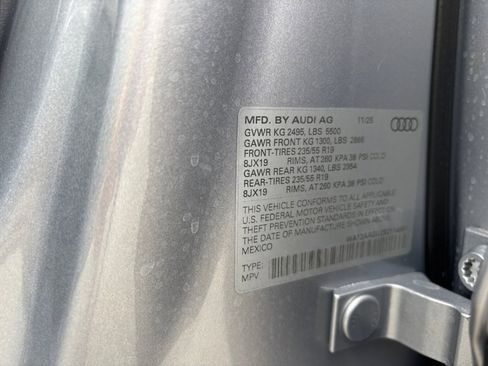 Used 2025 Audi Q5 Premium Plus w/ Premium Plus AWD/4WD image 35