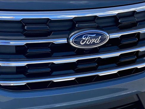 Certified 2025 Ford Explorer Active w/ Active Comfort Package image 30