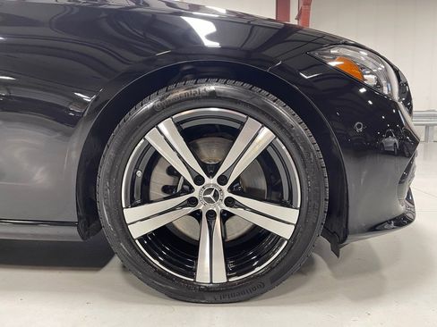 Used 2025 Mercedes-Benz C 300 4MATIC Sedan image 16