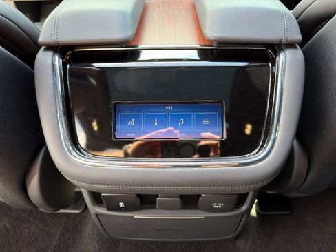 Used 2024 Lincoln Navigator Premiere AWD/4WD image 20