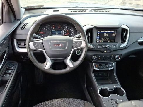 Used 2024 GMC Terrain SLE image 12